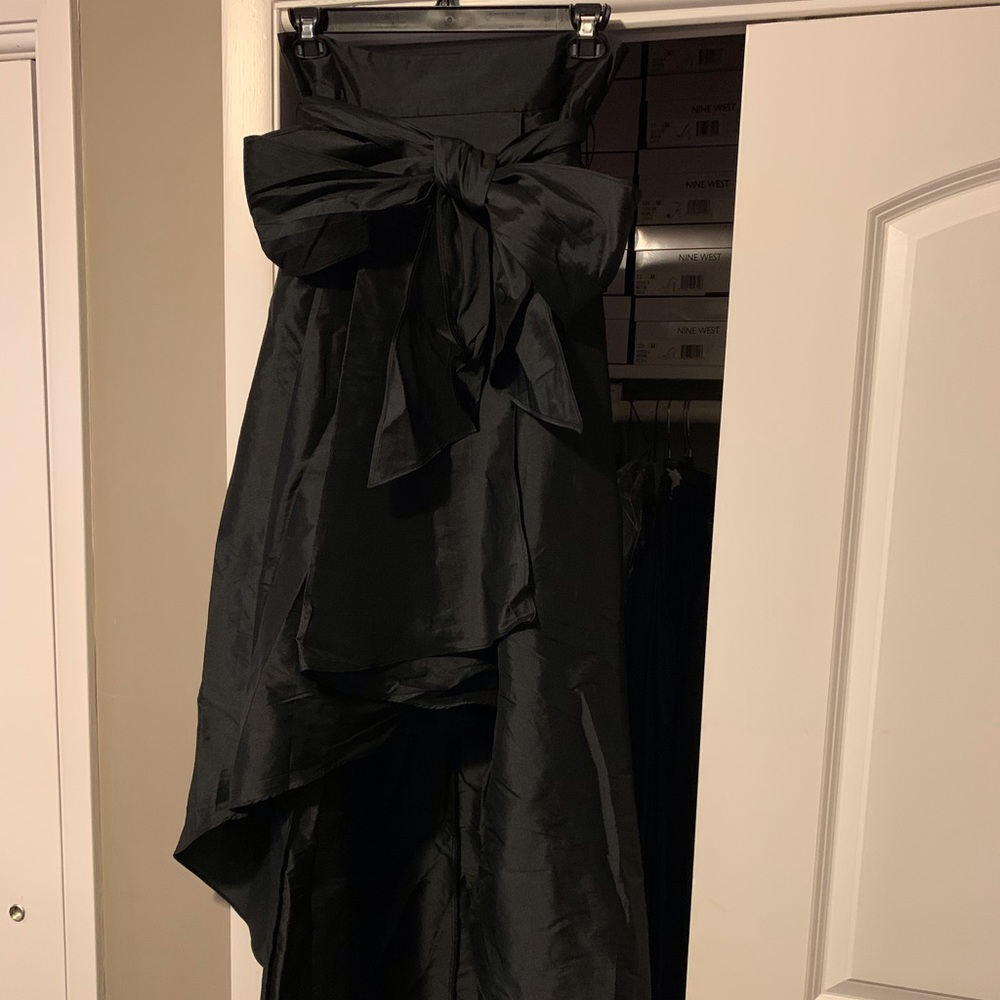 Adrianna Papell Hi Low black skirt